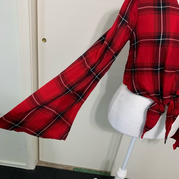 NWT Cute Plaid Tie Front Top - Picture 6 of 10